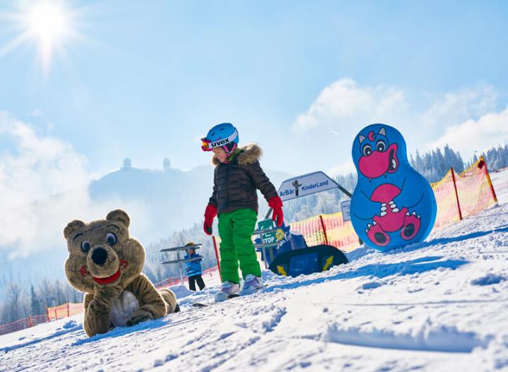 Skispass-mit-Maskottchen